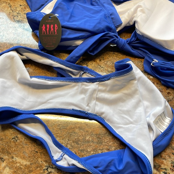 One Shoulder Ruffle Bikini Set - Picture 4 of 7